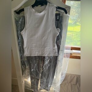 YOGALICIOUS 2 Piece Airlite Melissa Tank Size S Lux Avenue Straight Leg Pant